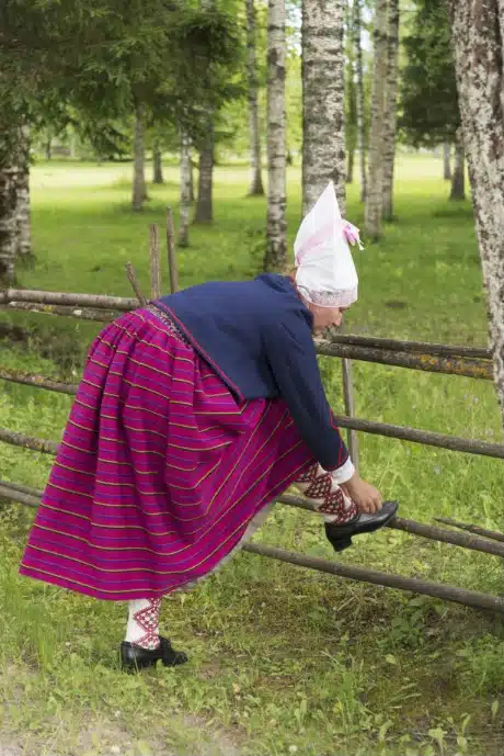 Saarde naise rahvarõivad, 19. saj lõpp