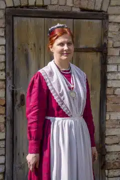 Anna naine kaapotkleidis, 19. saj II pool