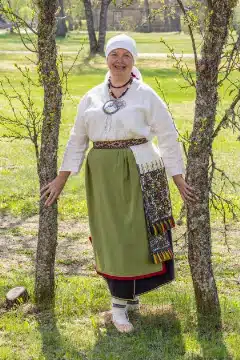 Halliste naise rahvarõivad, 19. saj. algus