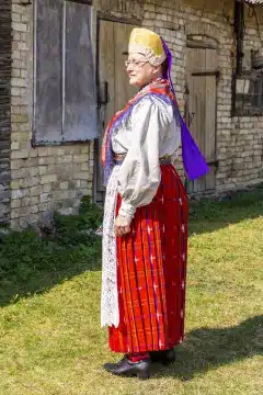 Kirbla naise rahvarõivad, 20. saj algus