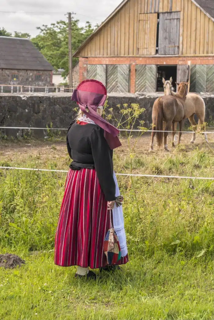 Pärnumaa rahvarõiva nõuandekoda tutvustab 26. oktoobril Tori rahvarõivaid