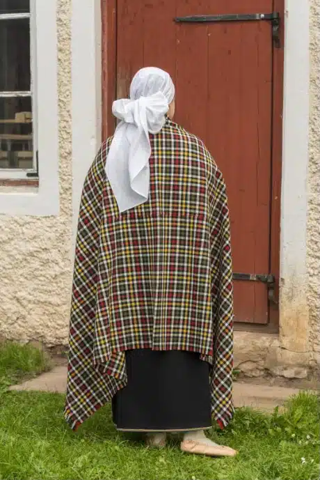 Halliste naise rahvarõivad, 18. saj lõpp - 19. saj algus