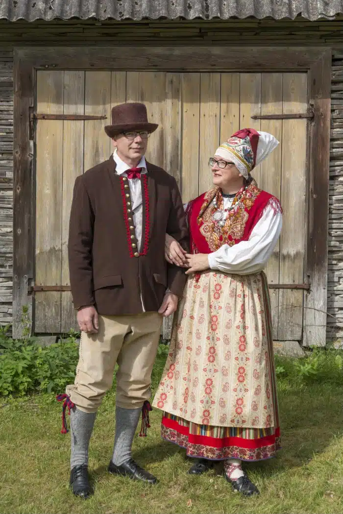 Pärnu Muuseumi talutoas saab vaadata Tõstamaa kihelkonna rahvarõivaid