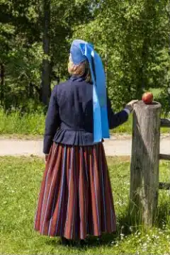 Harju-Madise naise rahvarõivad, 19. saj II pool
