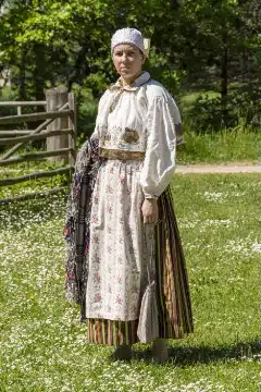 Juuru naise rahvarõivad 19. saj keskel