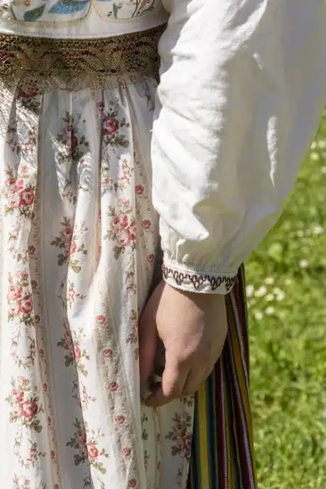 Juuru naise rahvarõivad 19. saj keskel