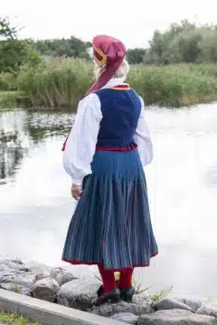 Kaarma naise rahvariided, 19. saj