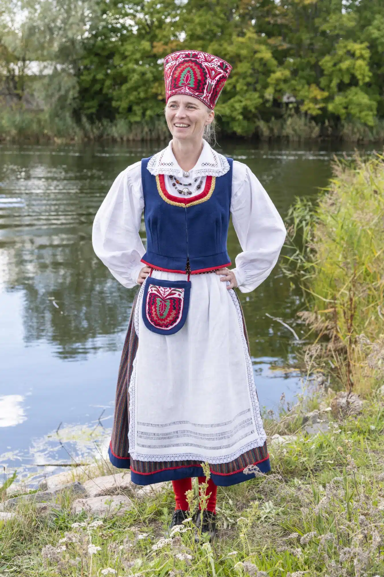 Kaarma naise rahvariided, 19. saj