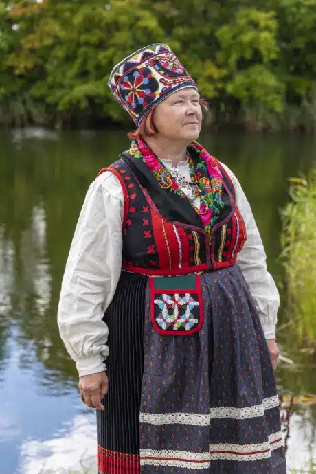 Kihelkonna naise rahvariided, 19. saj algus
