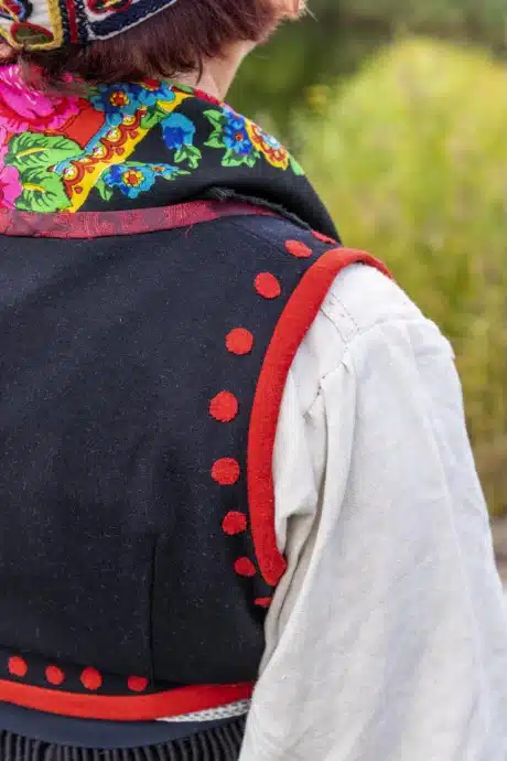 Kihelkonna naise rahvariided, 19. saj algus