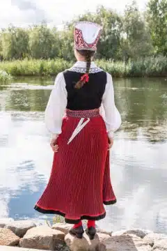 Mustjala naise rahvariided, 19. saj II pool