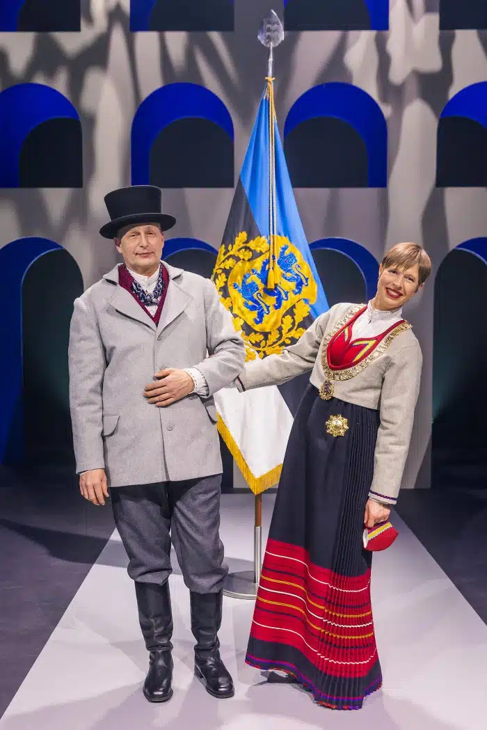 Presidendipaar kandis vabariigi sünnipäeval Jämaja kihelkonna rahvarõivaid