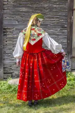 Lihula naise rahvarõivad, 19. saj lõpp