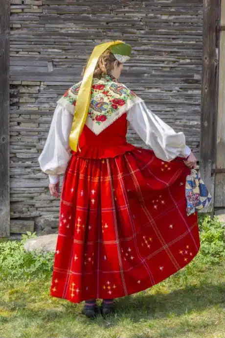 Lihula naise rahvarõivad, 19. saj lõpp