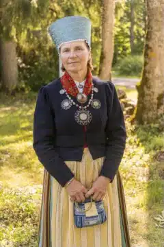 Kullamaa naise rahvarõivad, 19. saj keskpaik