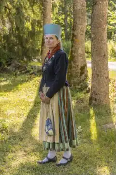 Kullamaa naise rahvarõivad, 19. saj keskpaik