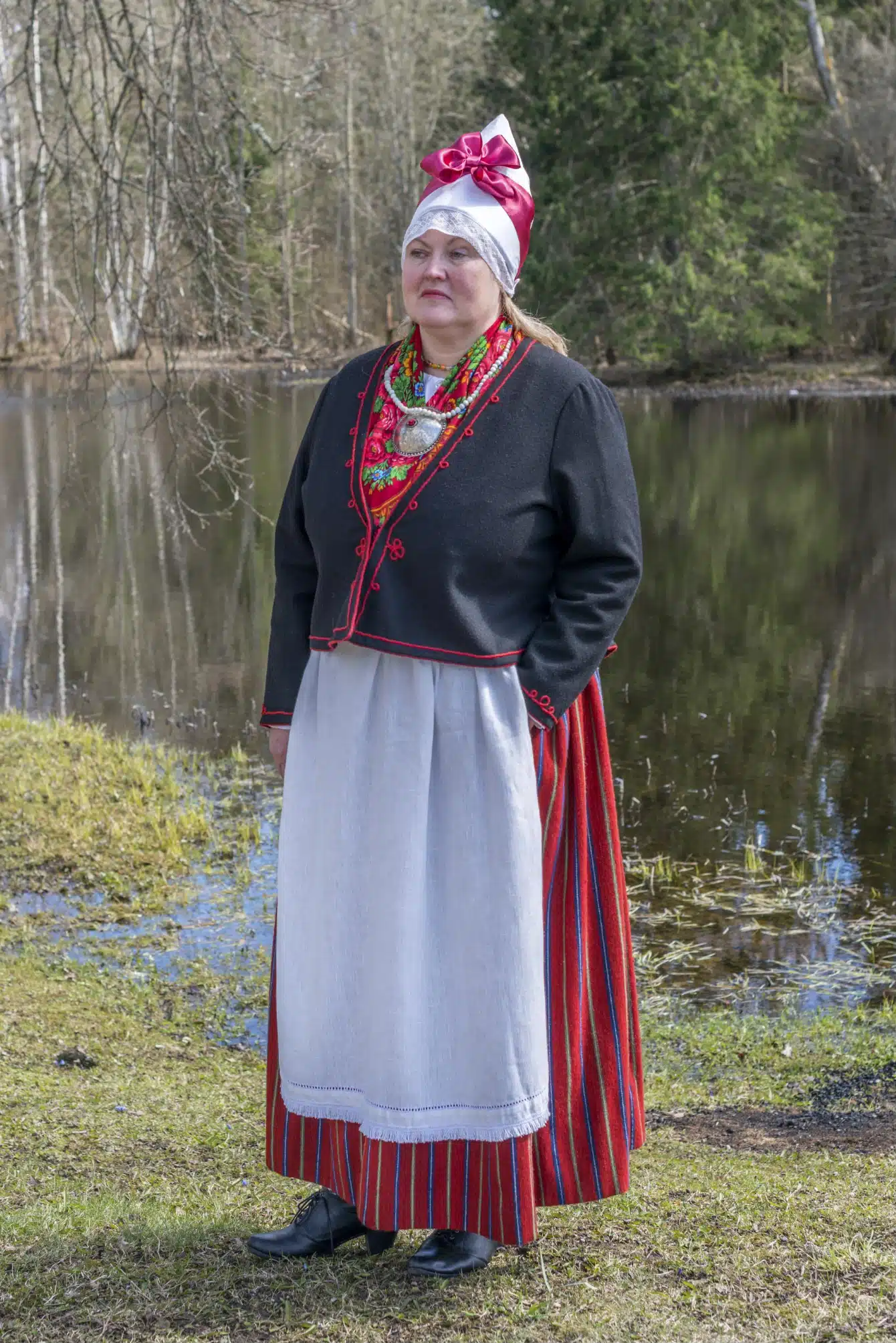 Saarde naise rahvarõivad, 19. saj II pool