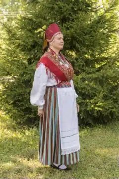 Kullamaa naise rahvarõivad, 19. saj keskpaik