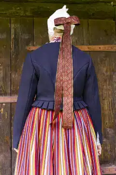Maarja-Magdaleena naise rahvarõivad, 19. sajandi keskpaik
