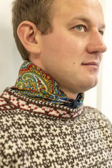 Kihnu mees troi ja kasukvestiga