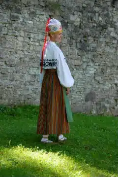 Ambla naise rahvarõivad, 18. saj lõpp-19. saj algus