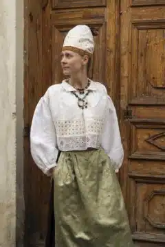 Harju-Jaani naise rahvarõivad