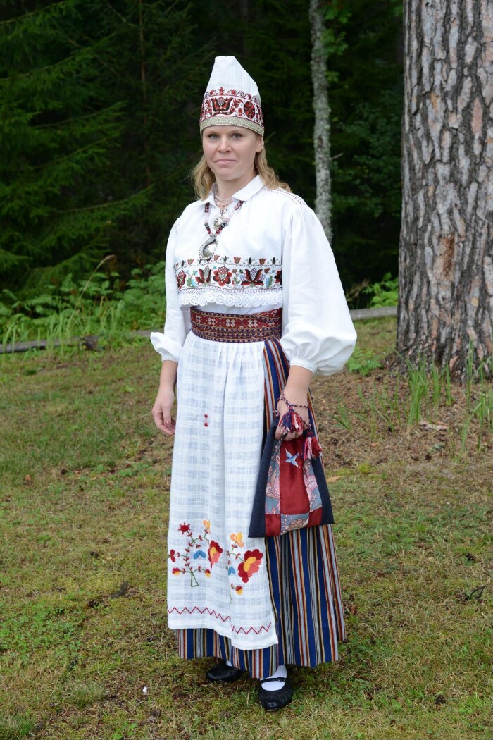 Iisaku naise rahvarõivad, 19. saj keskpaik