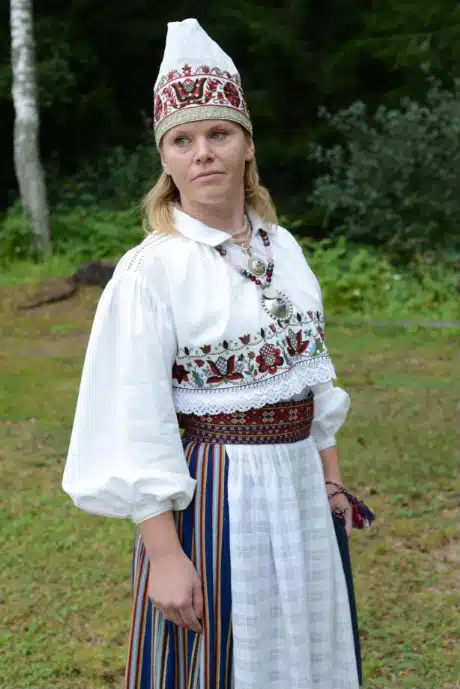 Iisaku naise rahvarõivad, 19. saj keskpaik