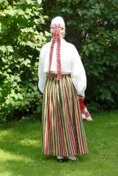 Koeru naise rahvarõivad, 19. saj