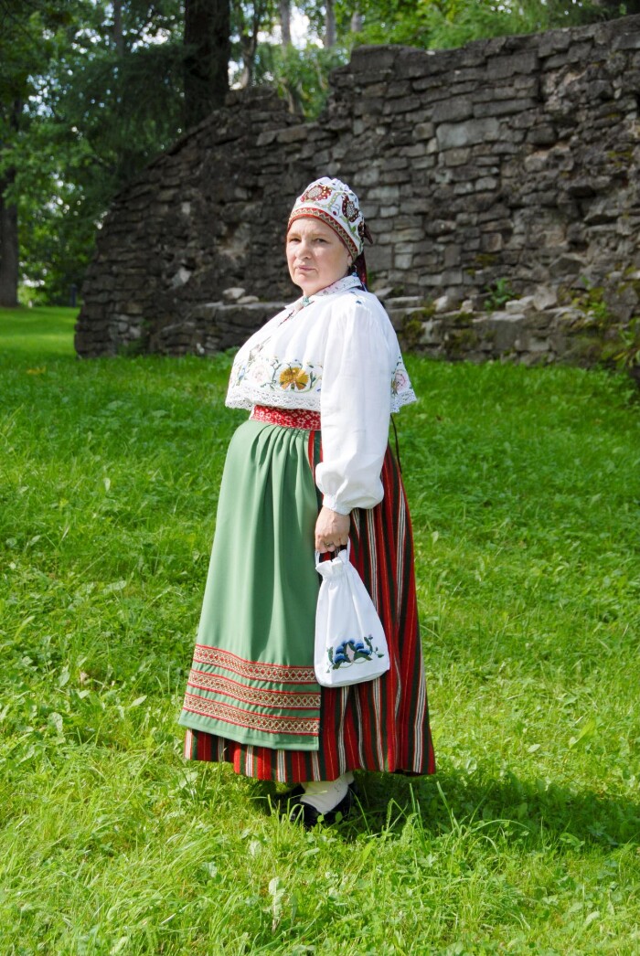 Paide naise rahvarõivad, 19. saj lõpp