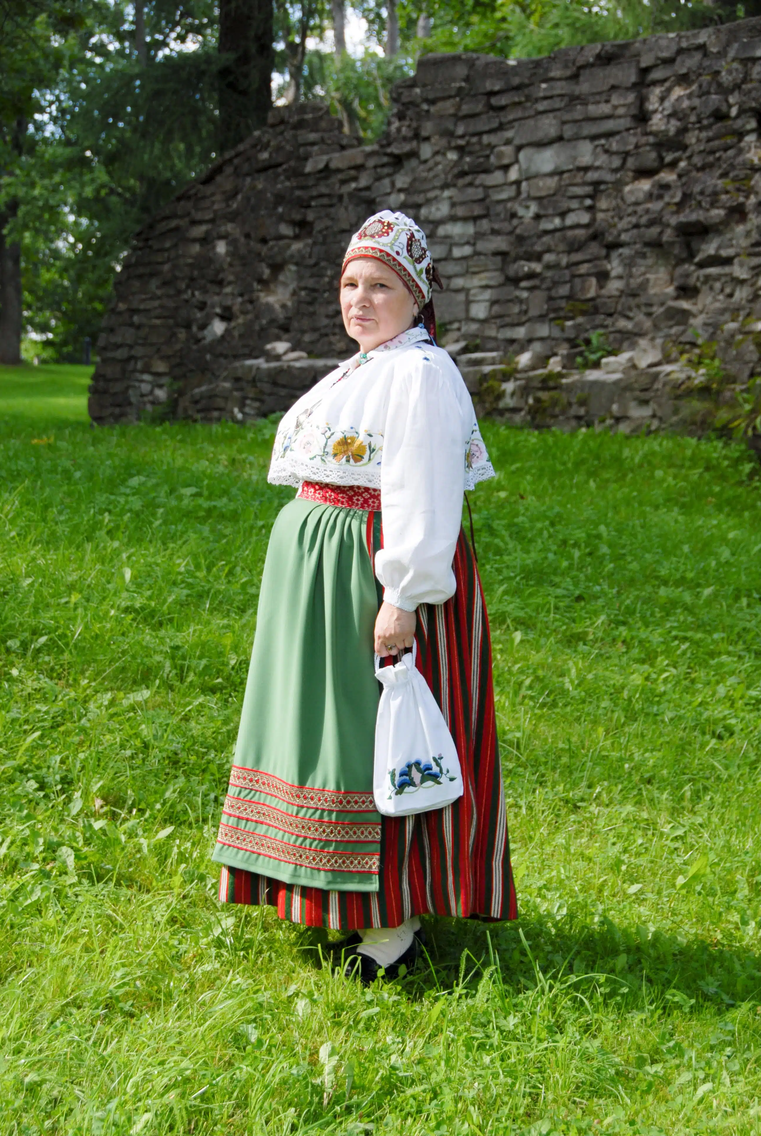 Paide naise rahvarõivad, 19. saj lõpp