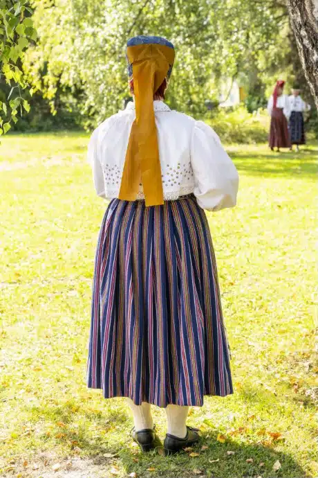 Rapla naise rahvarõivad 19. saj keskel