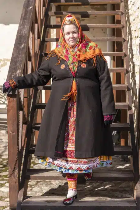 Muhu naise rahvarõivad, 20. saj I pool