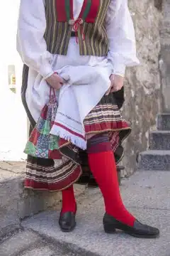 Püha naise rahvarõivad, 19. saj