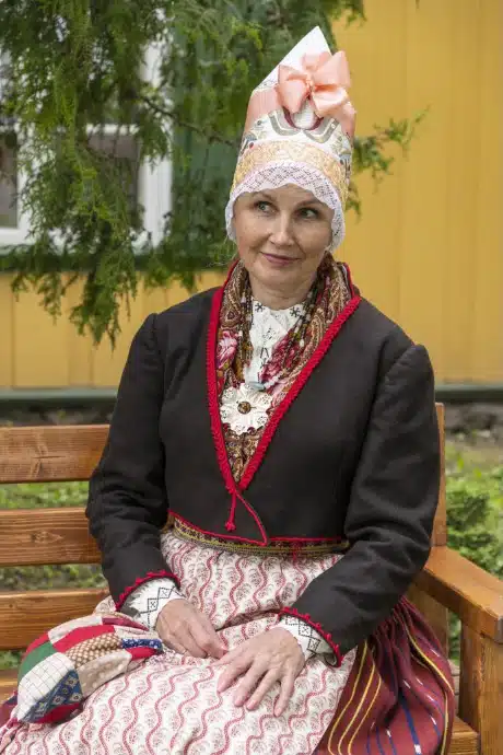 Audru naise rahvarõivad, 19. saj keskpaik