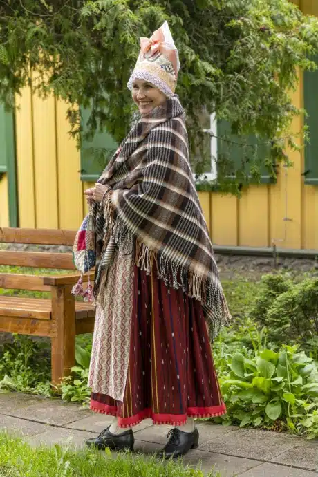 Audru naise rahvarõivad, 19. saj keskpaik