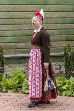 Audru naise rahvarõivad, 19. saj keskpaik