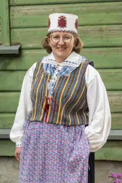 Püha naise rahvariided, 19. saj