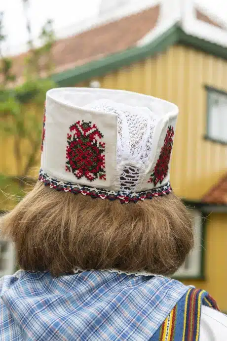 Püha naise rahvariided, 19. saj