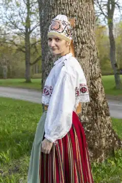 Ambla naise rahvarõivad, 19. saj II pool