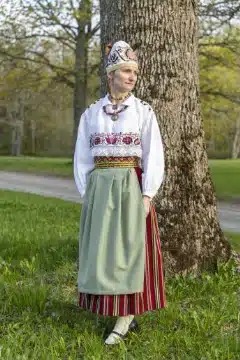 Ambla naise rahvarõivad, 19. saj II pool