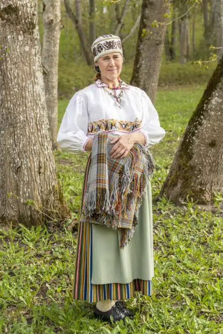 Väike-Maarja naise rahvarõivad, 19. saj I pool