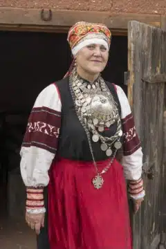 Seto abielunaine peasiidide ja linikuga