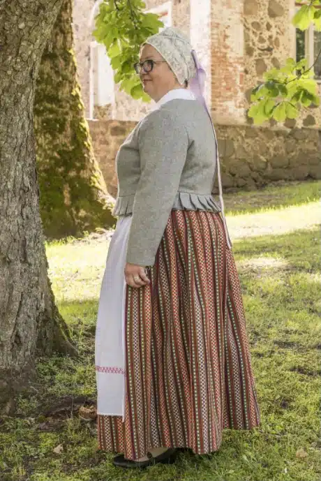 Sangaste naise rahvarõivad, 19. saj keskpaik
