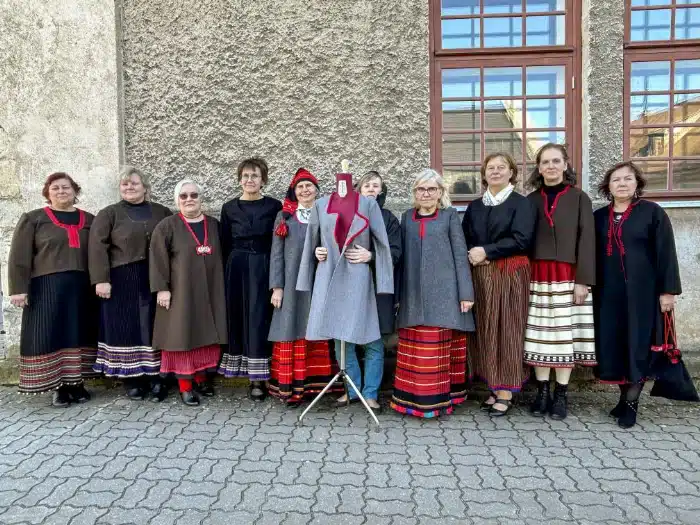 Saaremaa käsitööseltsi Kadakmari koolitusel valmisid uued  vammused