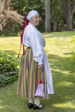 Laiuse naise rahvarõivad, 19. saj II pool