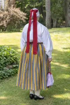 Laiuse naise rahvarõivad, 19. saj II pool