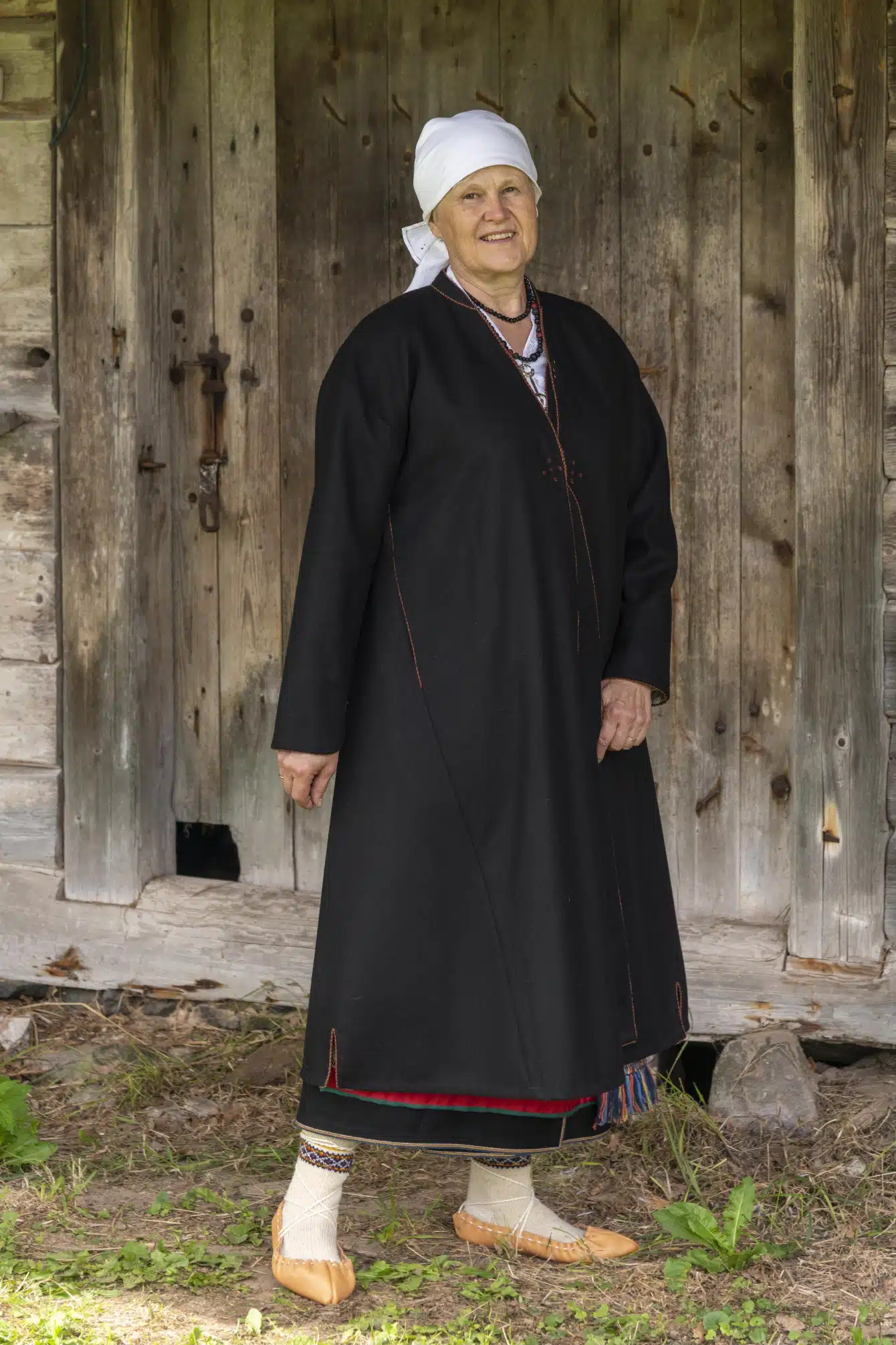 Halliste naise rahvarõivad, 18. saj
