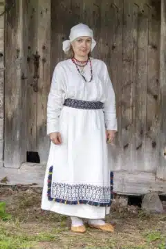 Halliste naise rahvarõivad, 19. saj