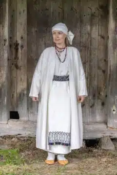 Halliste naise rahvarõivad, 19. saj